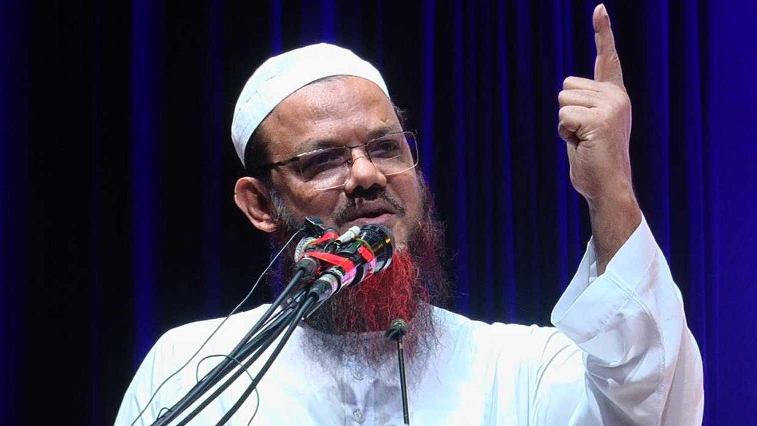 বিএনপি ক্ষমতায় এলে সুন্দরী নারীরা রাস্তায় বের হতে পারবে না: ফয়জুল করিম